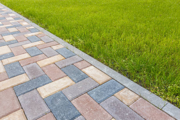 Best Residential Driveway Paver Services  in Benton, IL